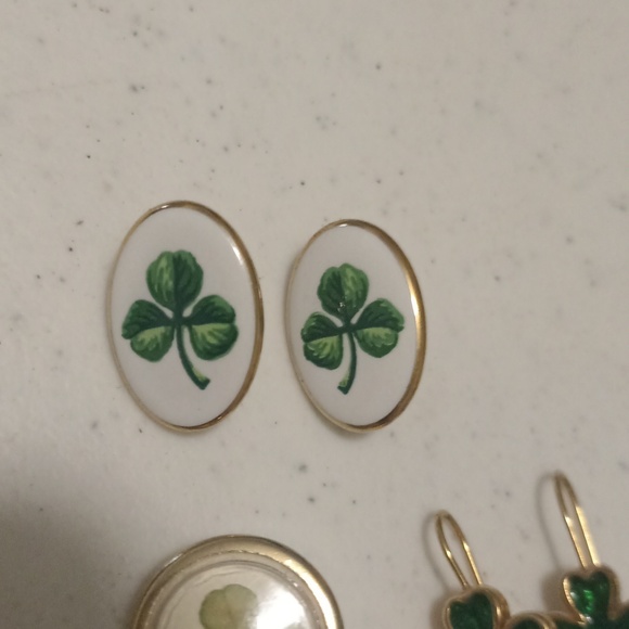 ☘️☘️ Vintage Shamrock Clover Earrings Brooch lot of 3 - Picture 3 of 4